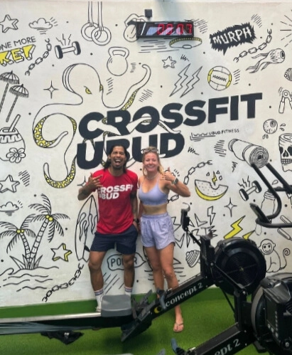 Marie s’entraîne au CrossFit Ubud à Bali pendant son voyage sportif en Asie du Sud-Est.