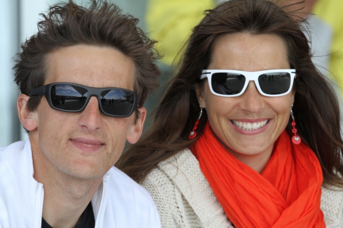 Julien Bontemps et Irina Konstantinova-Bontemps lors d’une compétition de voile, figures du haut niveau olympique